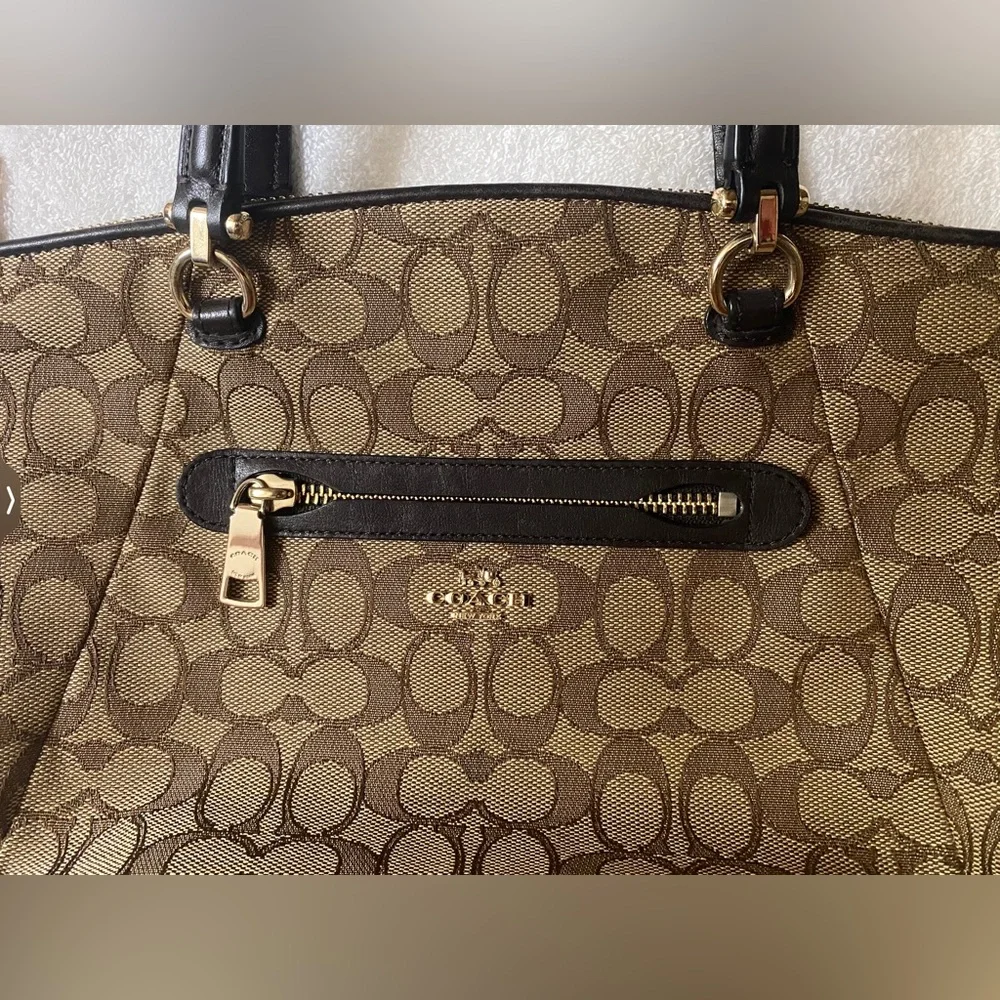 Coach authentic handbag